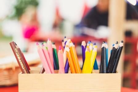 YOUR DIY GUIDE TO DESIGNING A HOME ART STUDIO