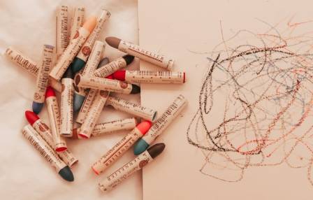 Childlike Crayon Drawing Prompt for Naive Art Style