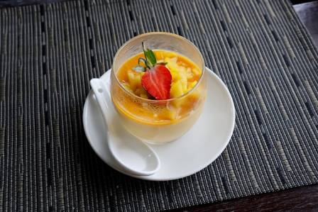 Tropical Mango Mousse Cake
