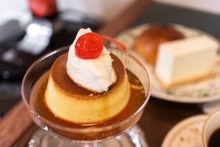Classic Homemade Caramel Pudding: A Low-Glycemic Tradition