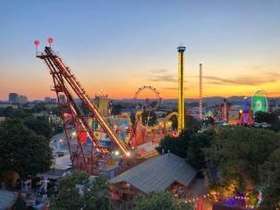 Top 10 Amusement Parks Worldwide